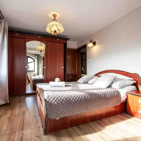 2 Laczone Z Tarasem I Balkonem - Butorowka