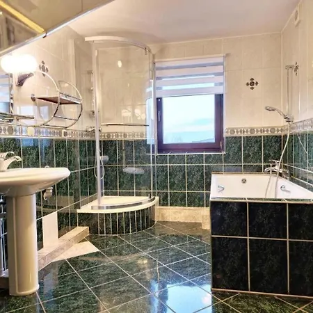 2 Laczone Apartamenty Z Tarasem I Balkonem - Butorowka *